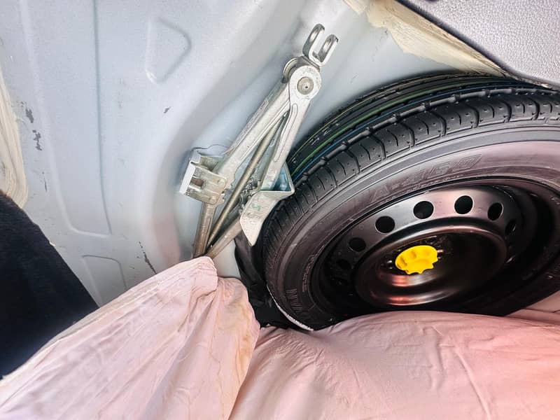 Toyota Altis Grande 1.8 X 2021 (Beige Interior) 10