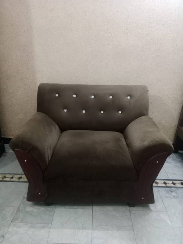 7 seater sofa for urgent sale 0.3. 1.5. 0.5. 2.7. 2.0. 7 0