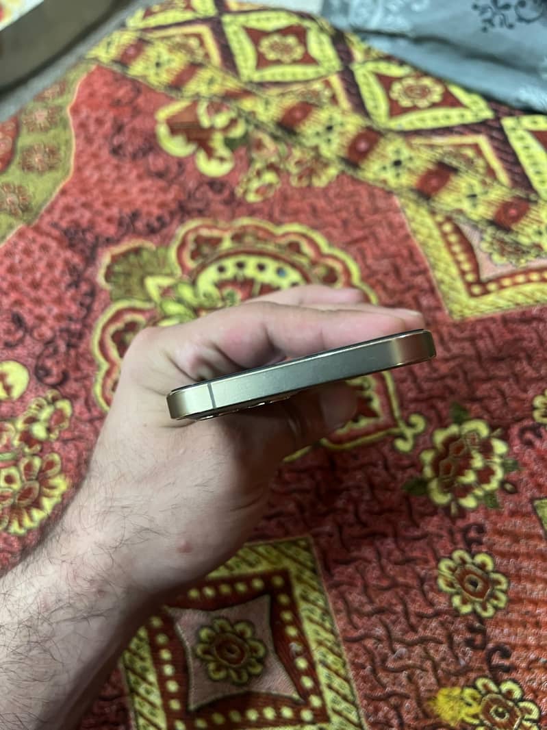 Iphone 12 pro 10 by 10 PTA approved 4