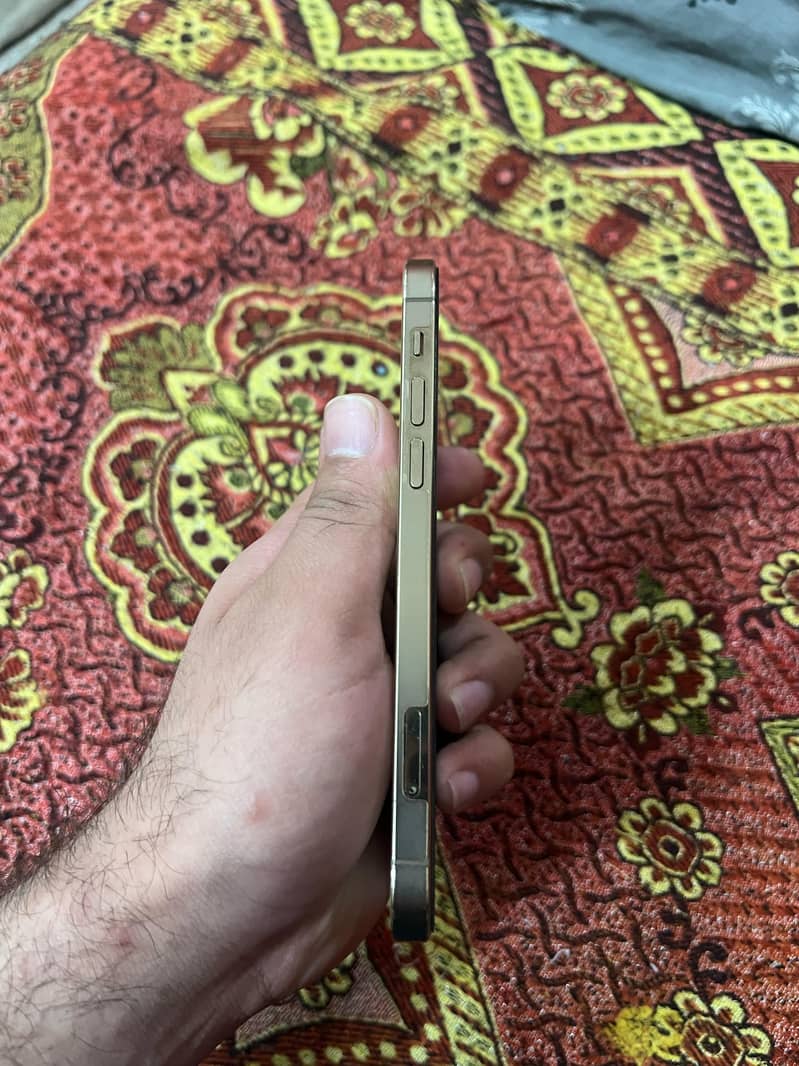 Iphone 12 pro 10 by 10 PTA approved 5