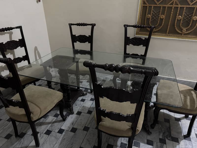 Dinning table 0