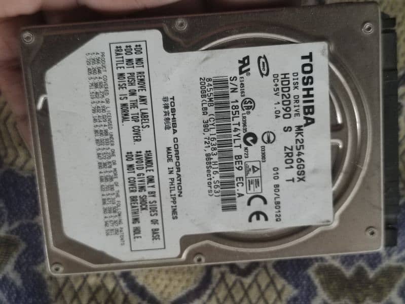 toshiba hard disk 200Gb for sale and 1 processor pentium 4.3. 4ghz 3