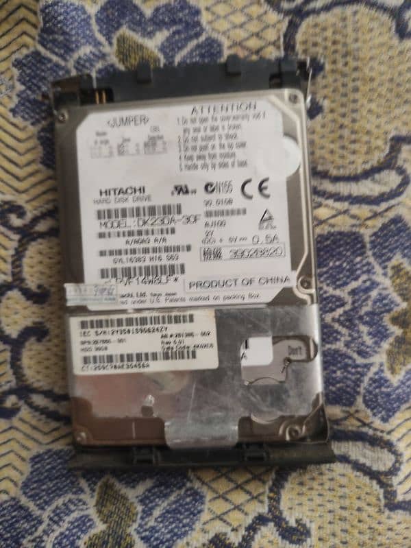 toshiba hard disk 200Gb for sale and 1 processor pentium 4.3. 4ghz 11