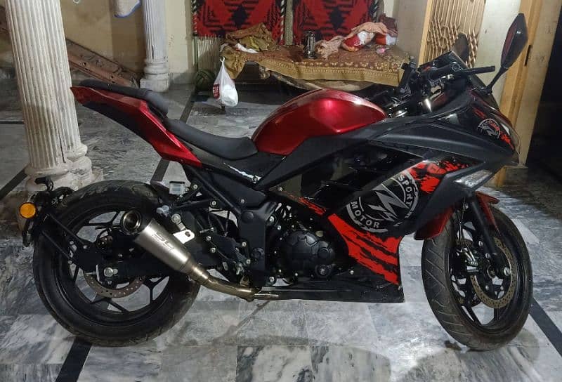 YAMAHA ZXR 250cc Heavy Bike 2