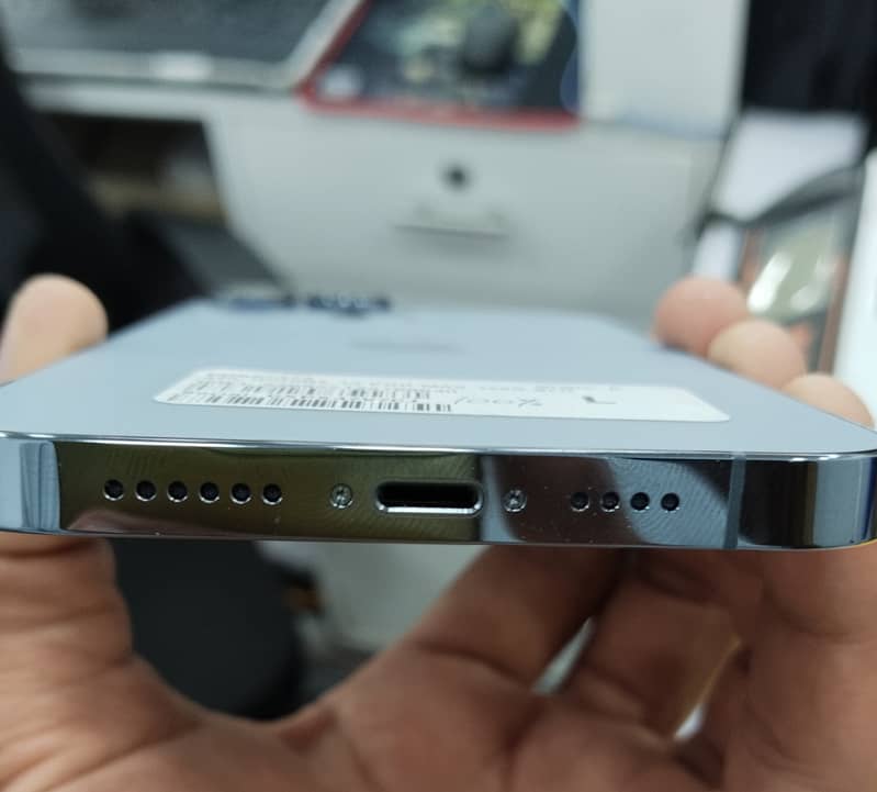 Apple iPhone 13 Pro Max 0