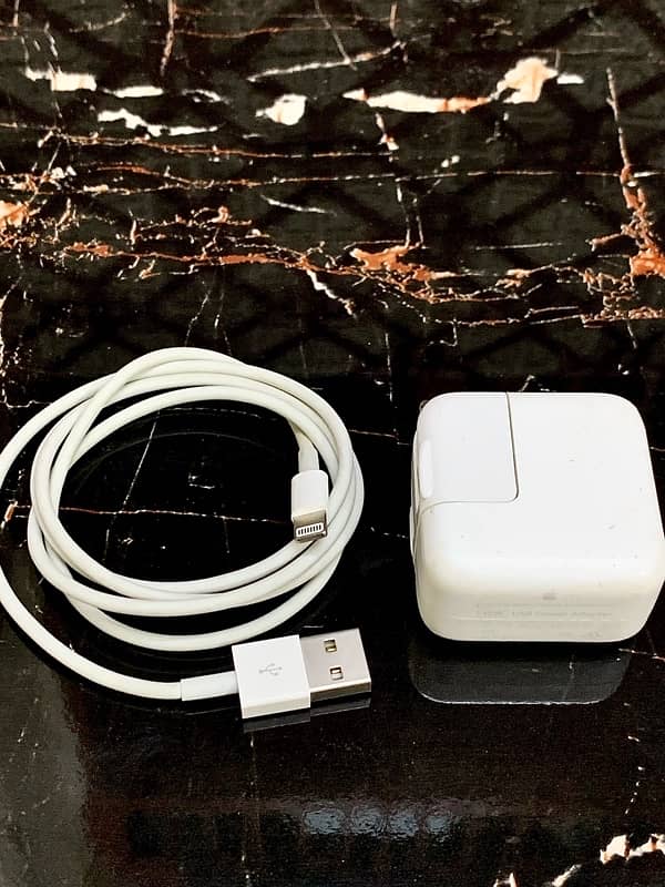 ipad original charger with cable /12Watt/iphone original charger/fast 0