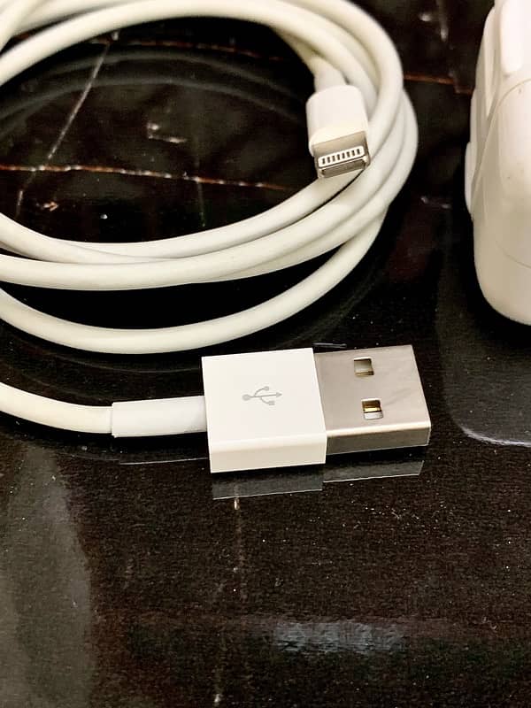 ipad original charger with cable /12Watt/iphone original charger/fast 5