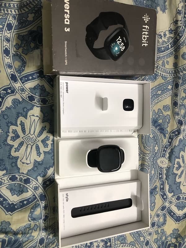 FitBit Versa 3 For Urgent Salent 0