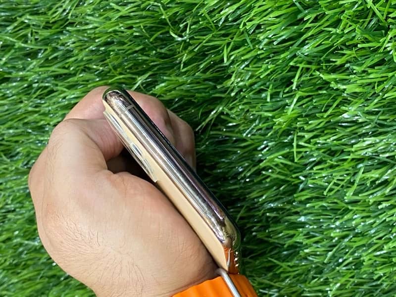 iPhone 11 Pro 64GB PTA approved 5