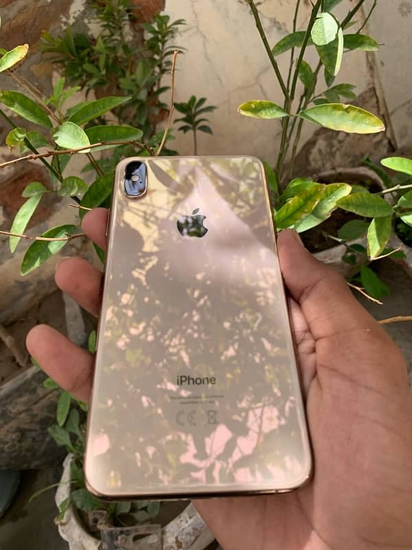 Iphone xs max 4