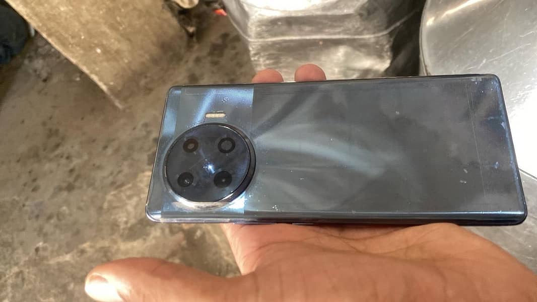 Tecno camon 20 plus 2