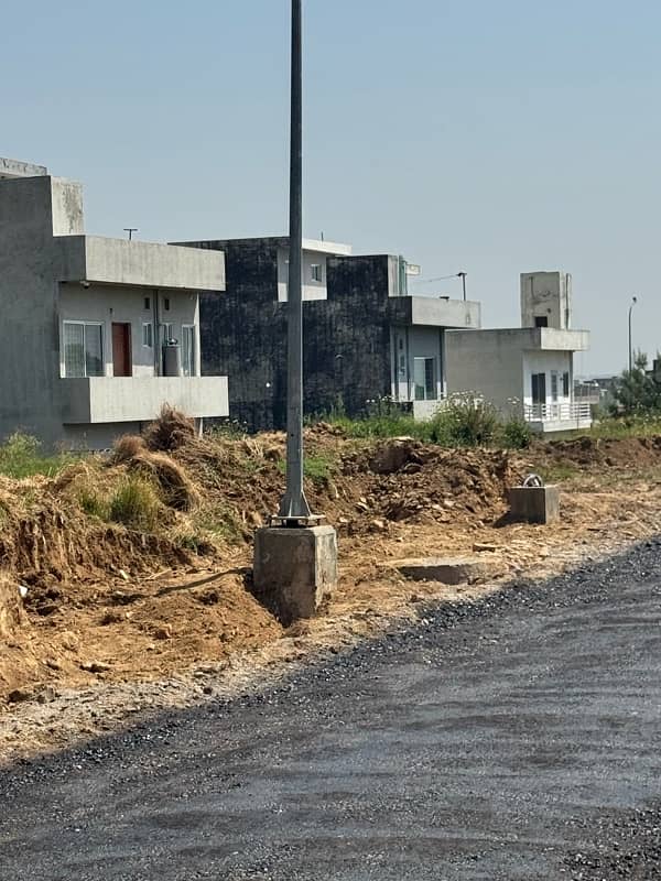 L Block 5 Marla Corner With Extra Land Possession Available 0