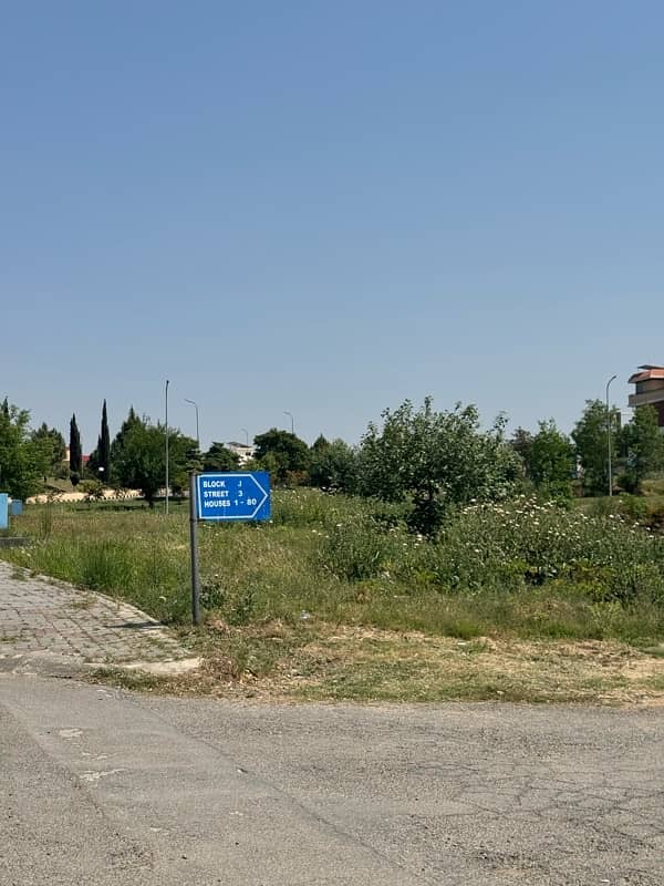 L Block 5 Marla Corner With Extra Land Possession Available 15