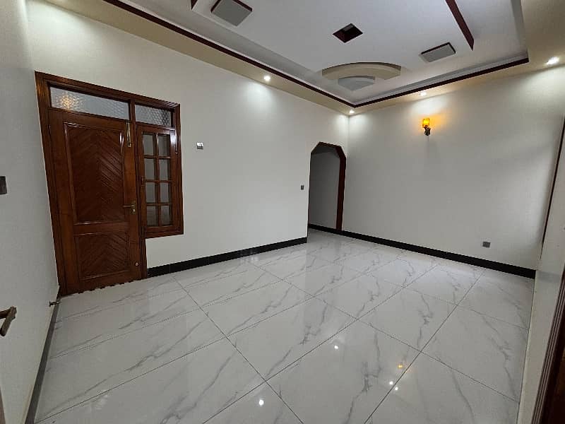 Prime Location 300 Square Yards Upper Portion For rent In Federal B Area - Block 6 2
