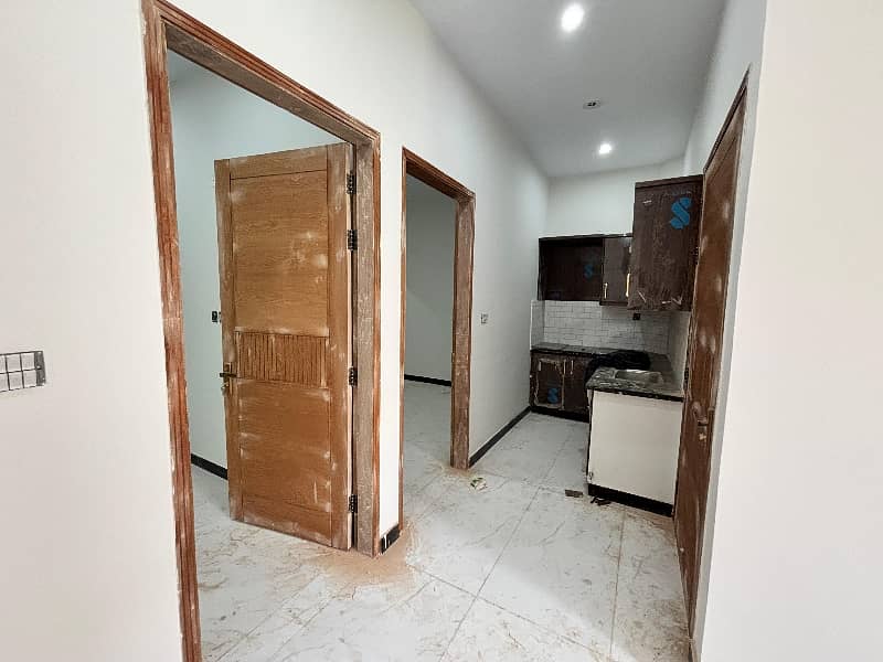 In Karachi You Can Find The Perfect Prime Location Flat For rent 1