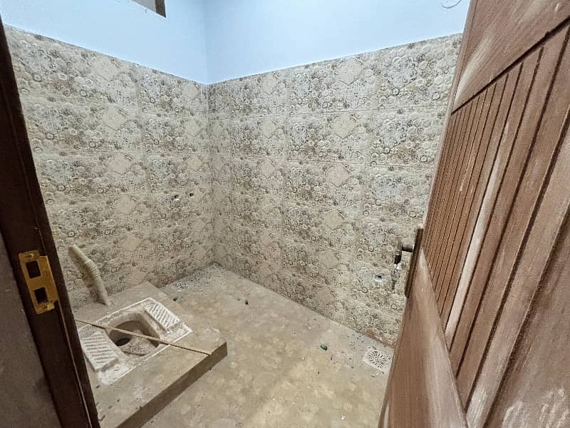 In Karachi You Can Find The Perfect Prime Location Flat For rent 4