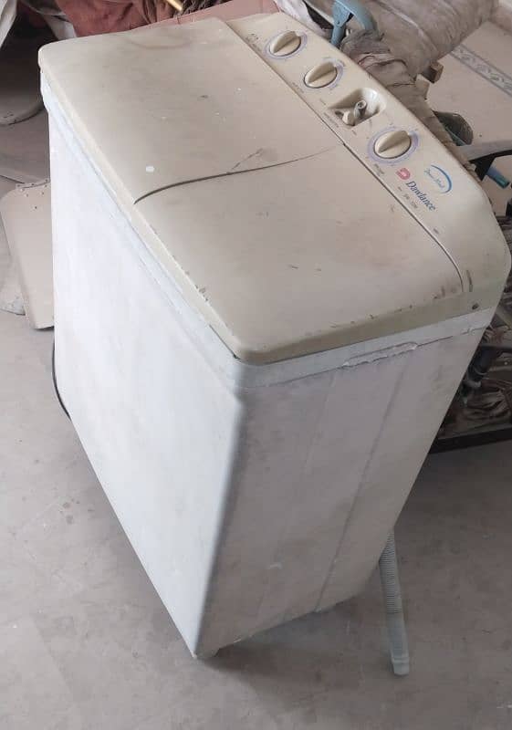 Washing Machine with dryer  for Urgent Sale in Karachi 4