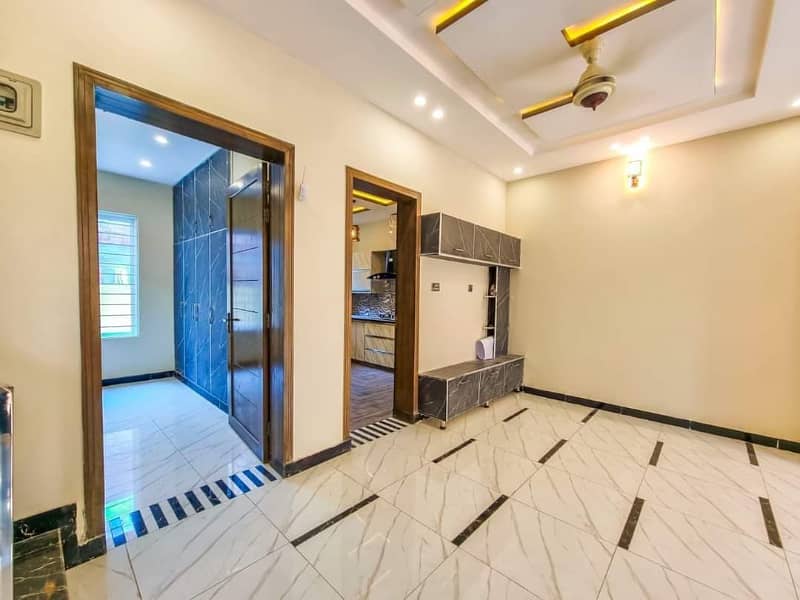 1 Kanal upper portion available for rent 4 bed Dha 2 Islamabad 16