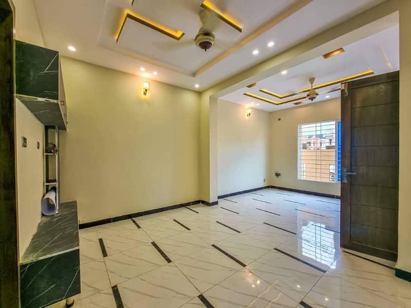 1 Kanal upper portion available for rent 4 bed Dha 2 Islamabad 21