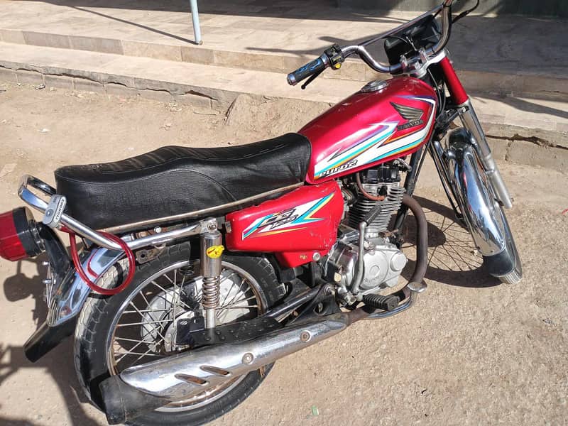 Honda CG 125 2015 karachi number 2
