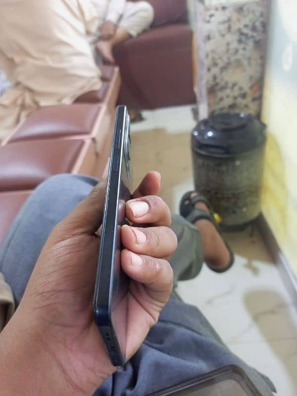 redmi note 12 4 128 ma ha all ok ha non pta ha sudia Arab say Aaya tha 5