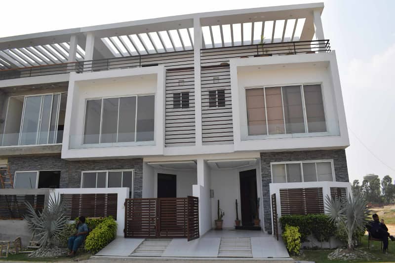 BEST OPPORTUNITY TO BUY 3 MARLA RESIDENTIAL PLOT ON PRIME LOCATION OR LOW BUDGET 2