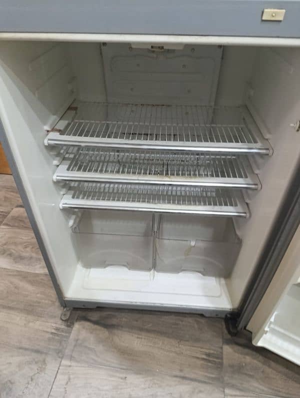 Dawlance refrigerator 3