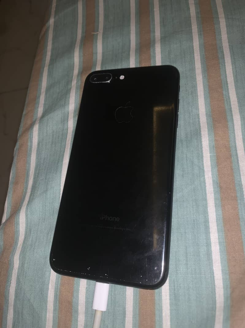 Iphone 7 plus black color 2