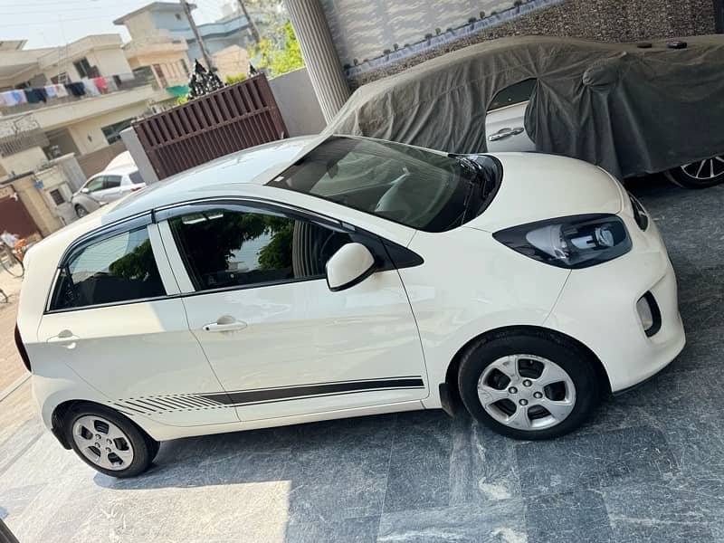 Kia Picanto Automatic A/T White Colour 2022/2023 100% Original 5