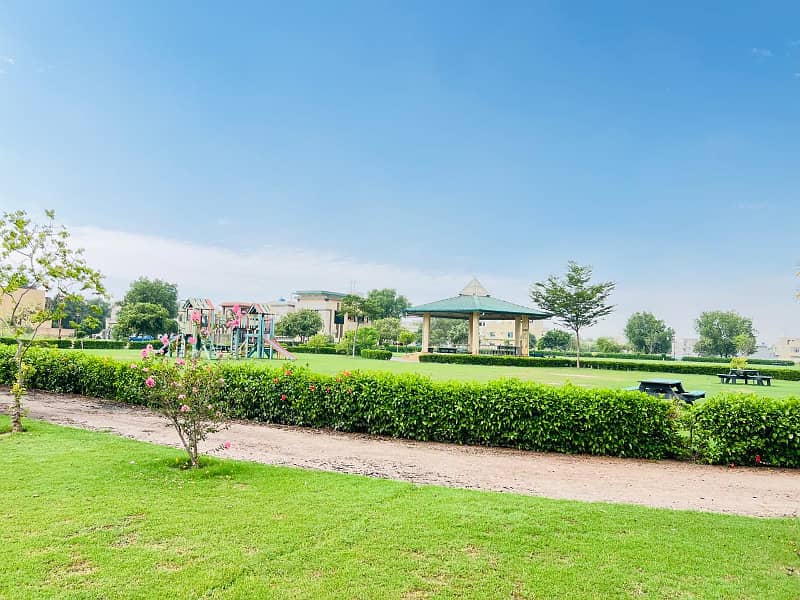 1 Kanal Pair Plot at Prime Location Available For Sale In Lake City Sector M-3 11