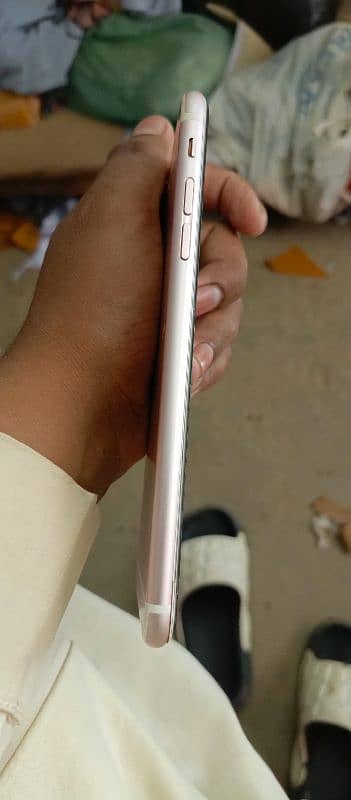 exchange possibal all ok 10by 10 conditions battery 73 128 GB non ptaa 6