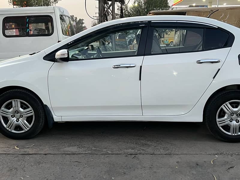 HONDA CITY MENUEL 1.3 ONLY 1 DOR TUCHUP 12