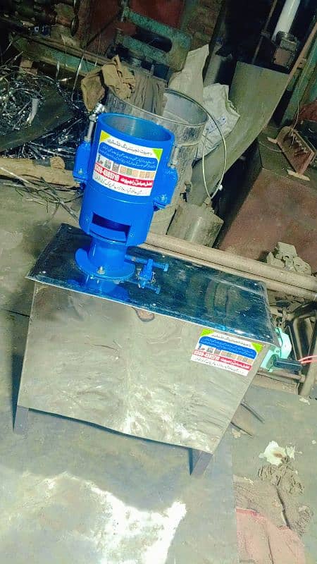 Feed pellet making machine 3