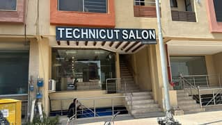 New Condition Men Salon For Sale