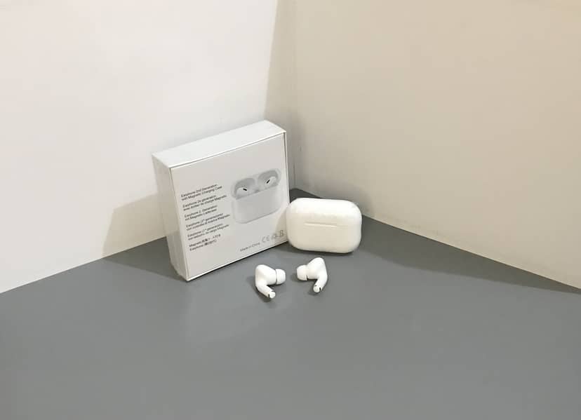 AirPods Pro 2 - Best battery timing- Good sound with cable 1