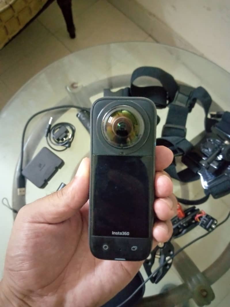 Insta360 x3 camera 0