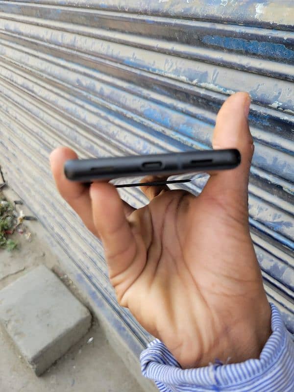Google pixel 6a 4