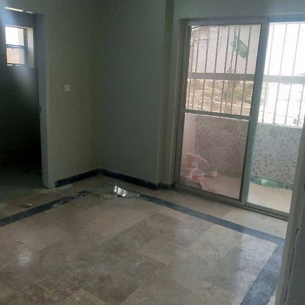 flat for rent 2 bed lounc mean road facing west open near jouhar mor 1