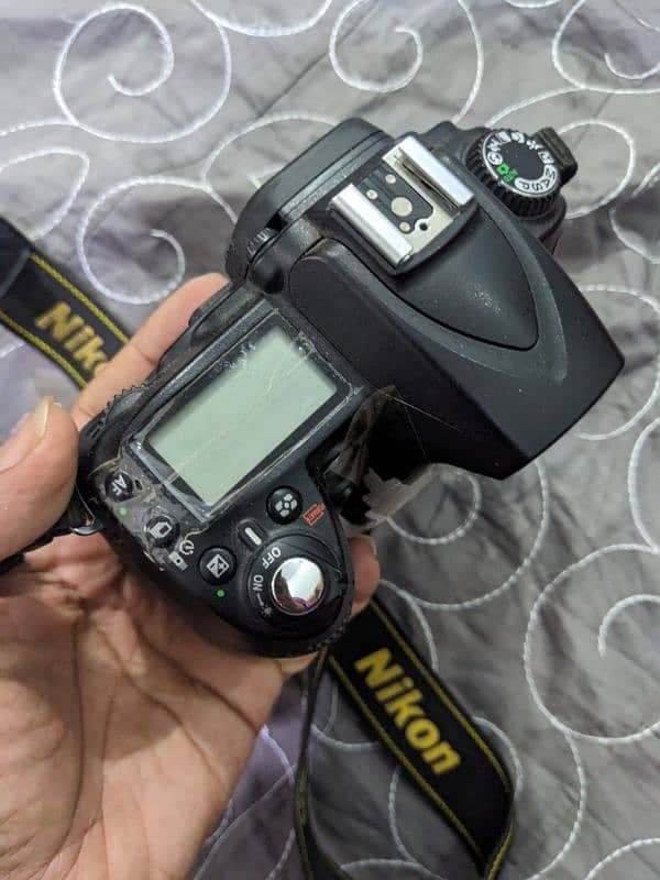 Dslr Nikon D90 10by10 condition with 50mm 1.8 lens with flash 3