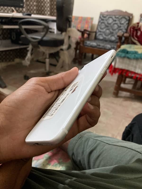 iphone se 2020 128Gb bypass 1