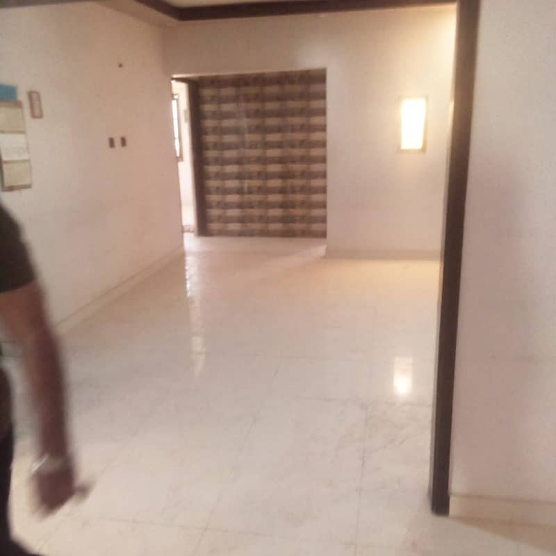 Flat for Sale Gulshan-e-Iqbal Block 13-B | 2nd Floor | 3 Bed DD | 1550 Sq. Ft 0