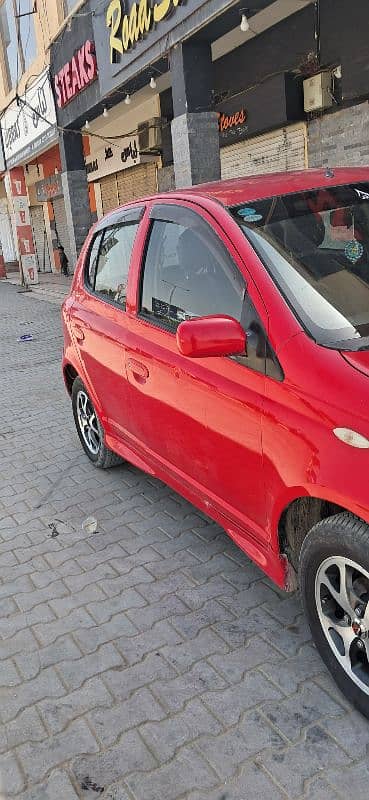 Toyota Vitz 2002 2