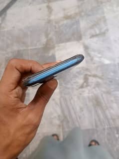 Mobile all ok hai candition 10 by 6 hai
