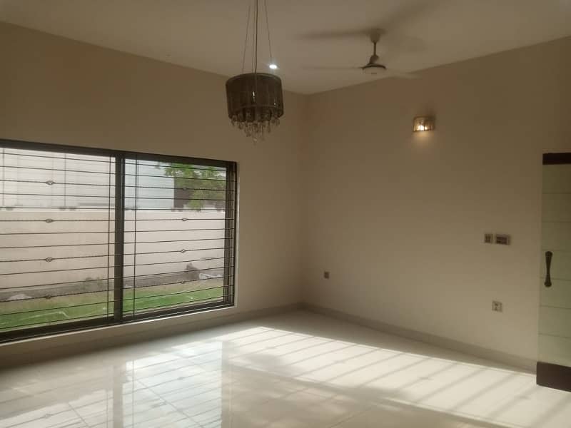 01 KANAL PROPER DOUBLE UNIT BUNGALOW AVAILABLE FOR RENT 0