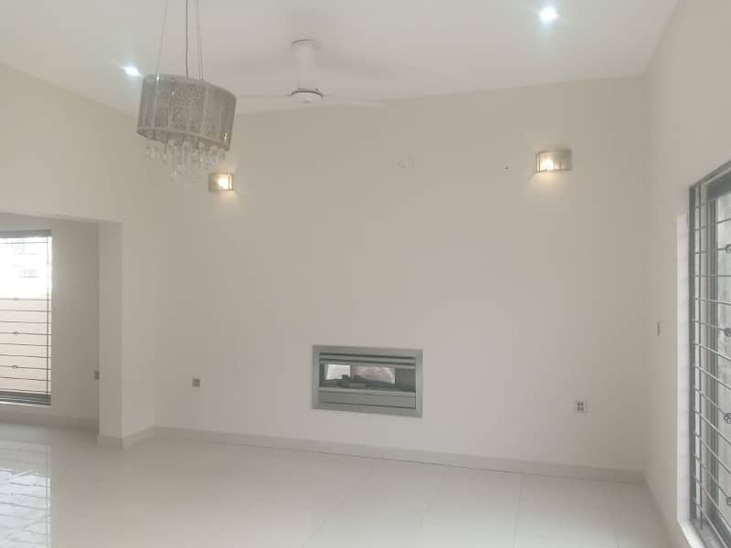 01 KANAL PROPER DOUBLE UNIT BUNGALOW AVAILABLE FOR RENT 3