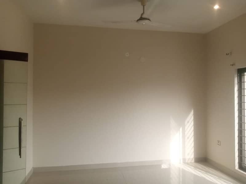 01 KANAL PROPER DOUBLE UNIT BUNGALOW AVAILABLE FOR RENT 13