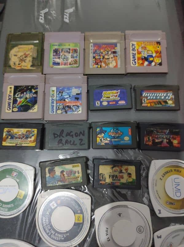 GAMEBOY 2 ORIGINAL OR COPY CARTS OR PSP UMDS 1