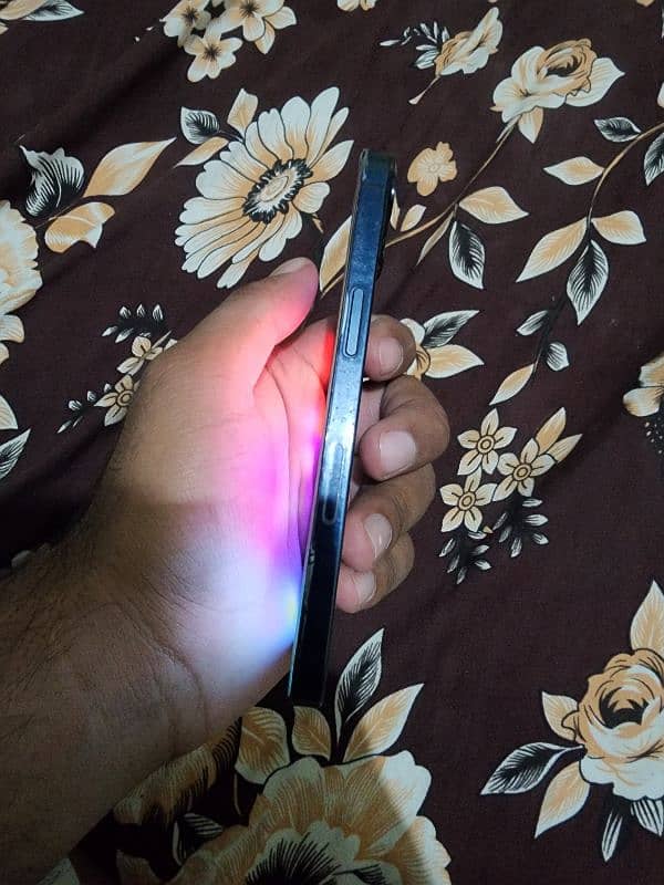 Iphone 13 |100% battery health| 10/10 phone 2