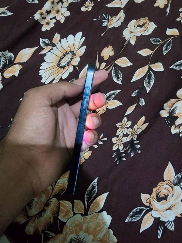 Iphone 13 |100% battery health| 10/10 phone 3