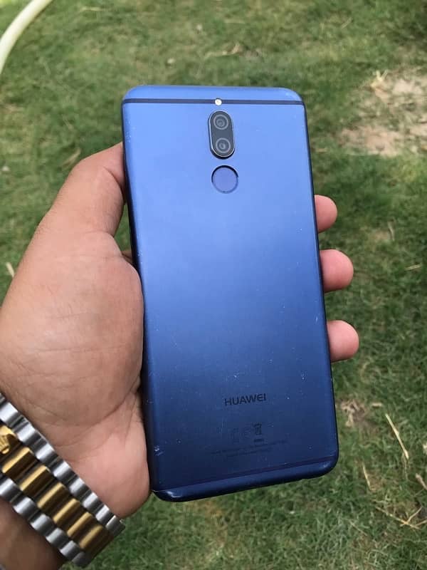 Mate 10 lite 4/64 with Box 0
